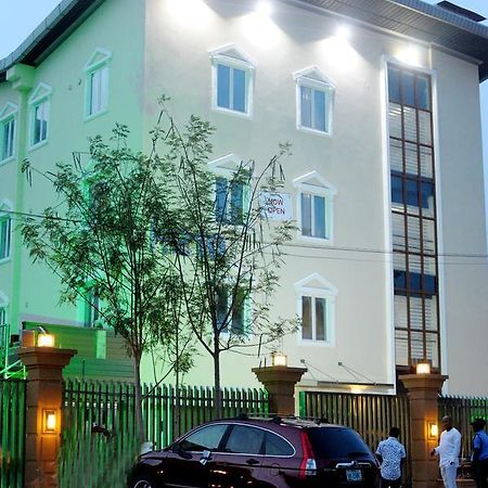 H210 Hotel Aliayabiagba Luaran gambar