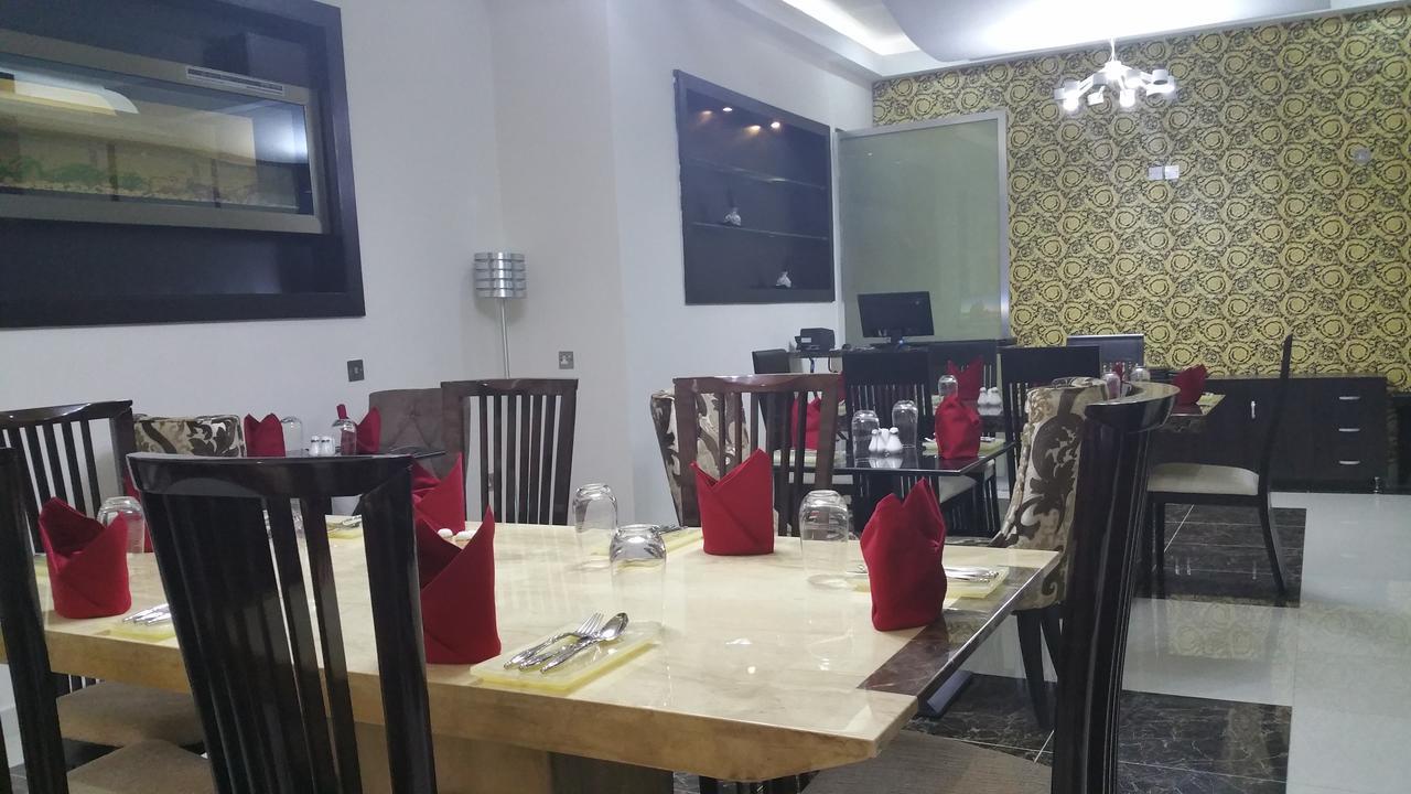 H210 Hotel Aliayabiagba Luaran gambar