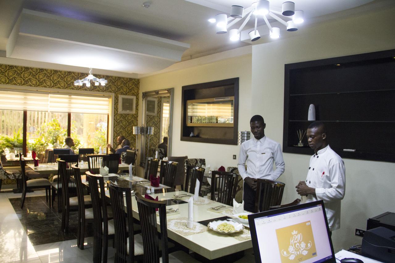 H210 Hotel Aliayabiagba Luaran gambar