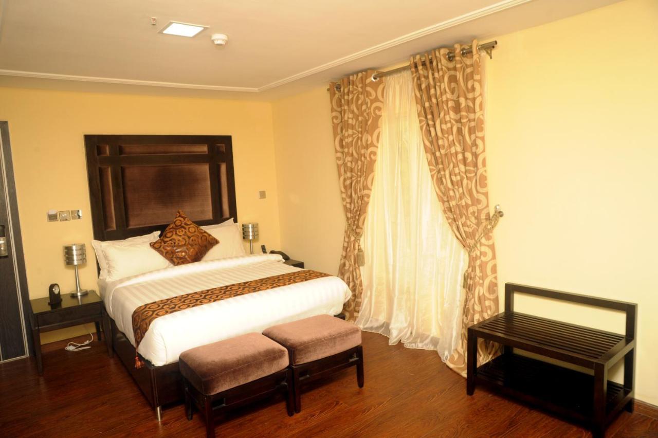 H210 Hotel Aliayabiagba Luaran gambar